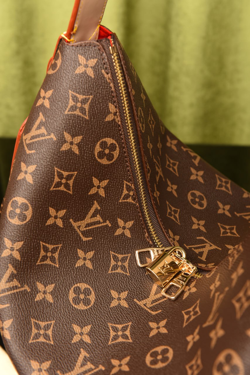 LV - Slouchy